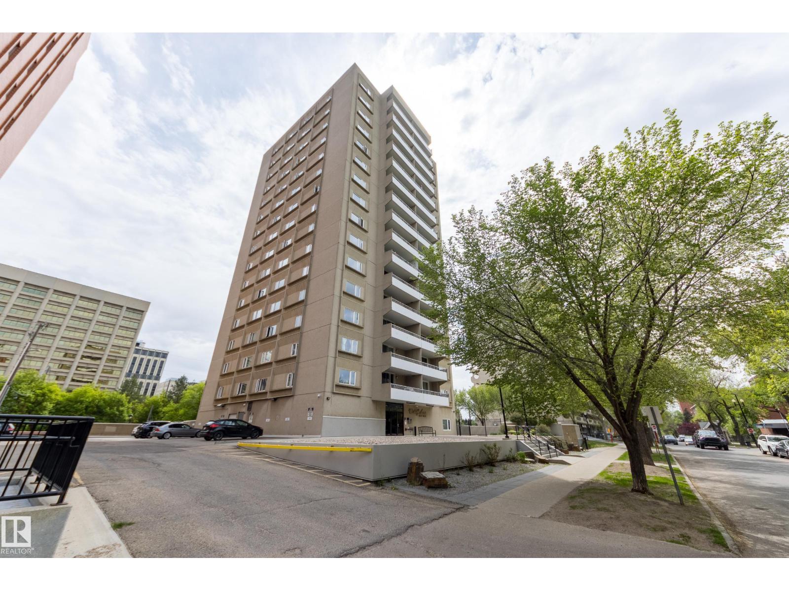 #1001 9909 110 ST NW - 37