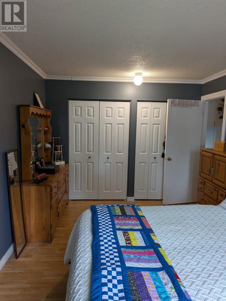34 Hemlo Drive - 17