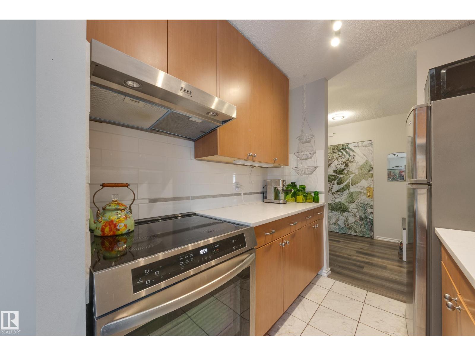 #1001 9909 110 ST NW - 5