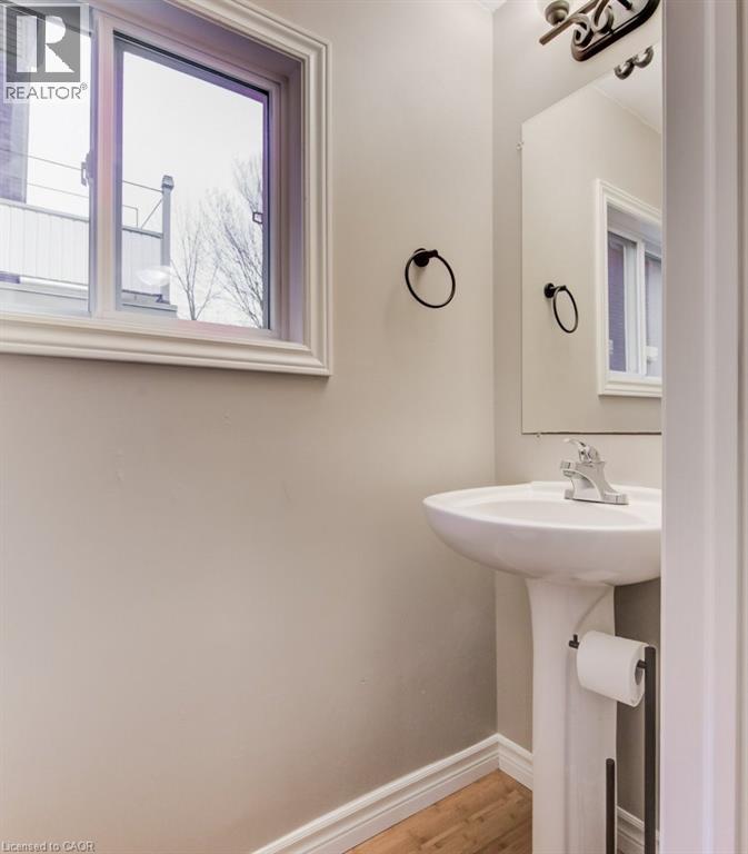 26 ST. LEGER Street - 17