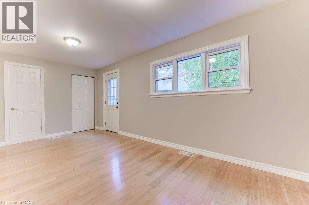 26 ST. LEGER Street - 15
