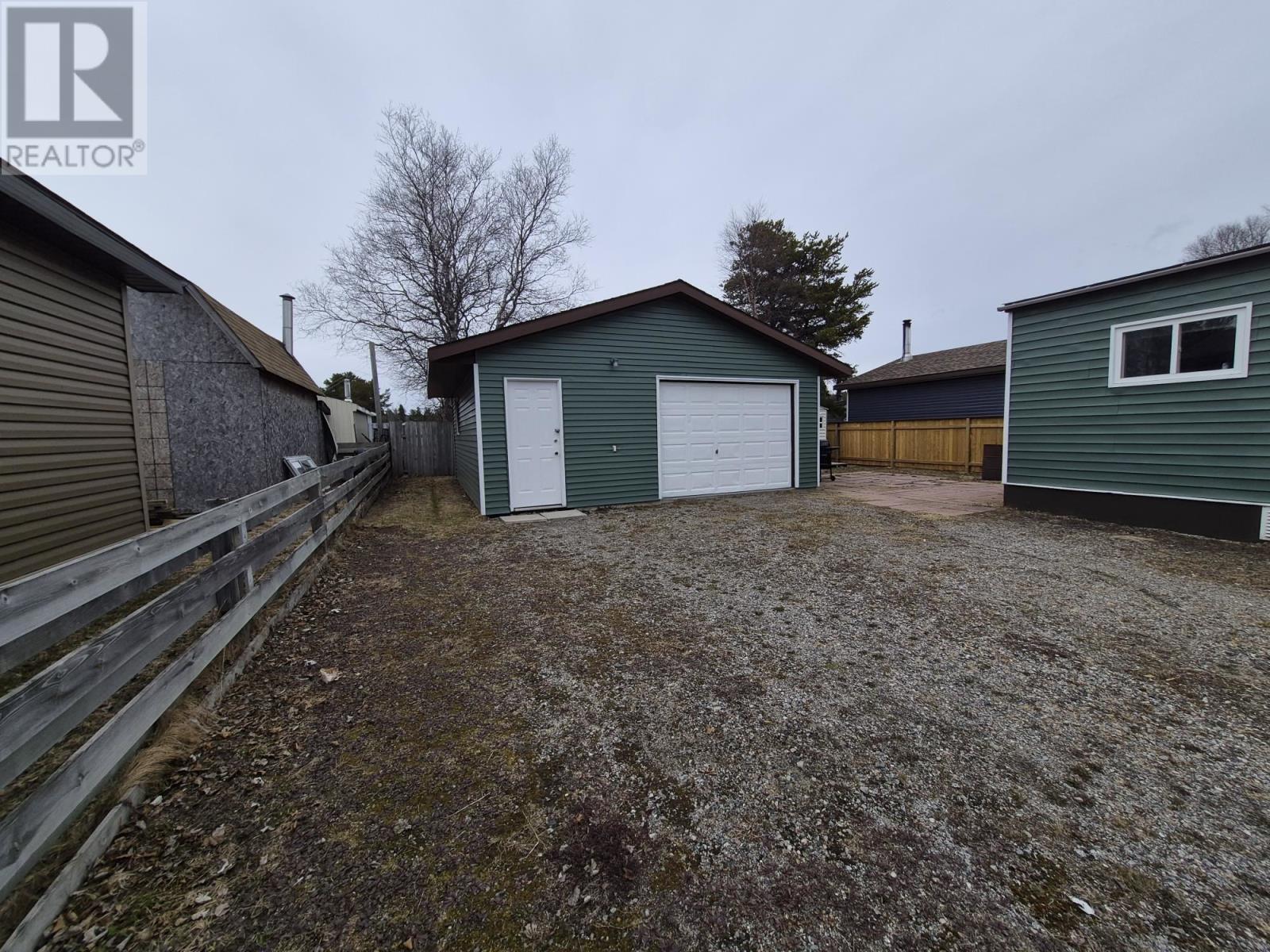 66 Jackson Crescent - 2