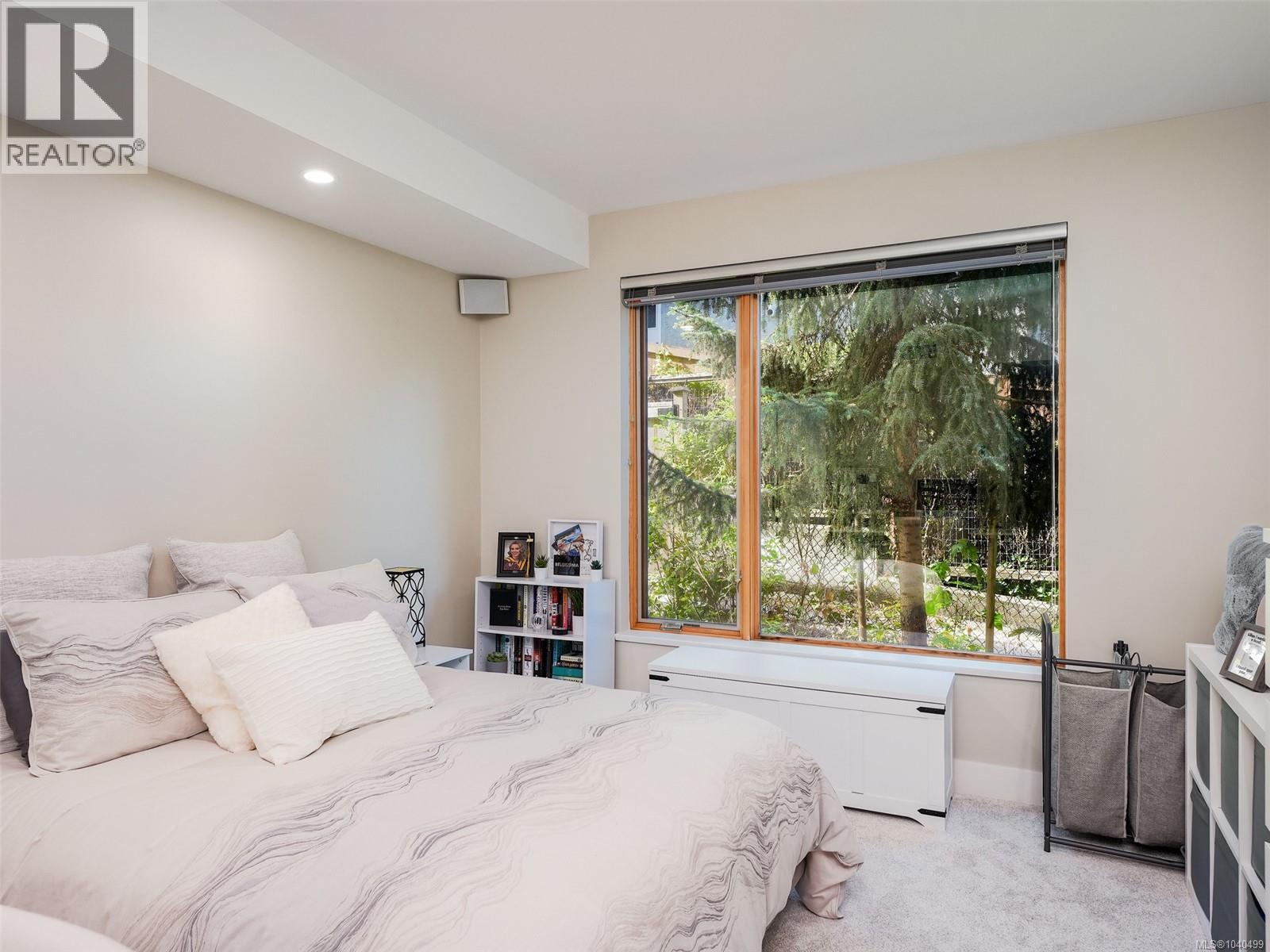 101 851 Verdier Ave, Central Saanich