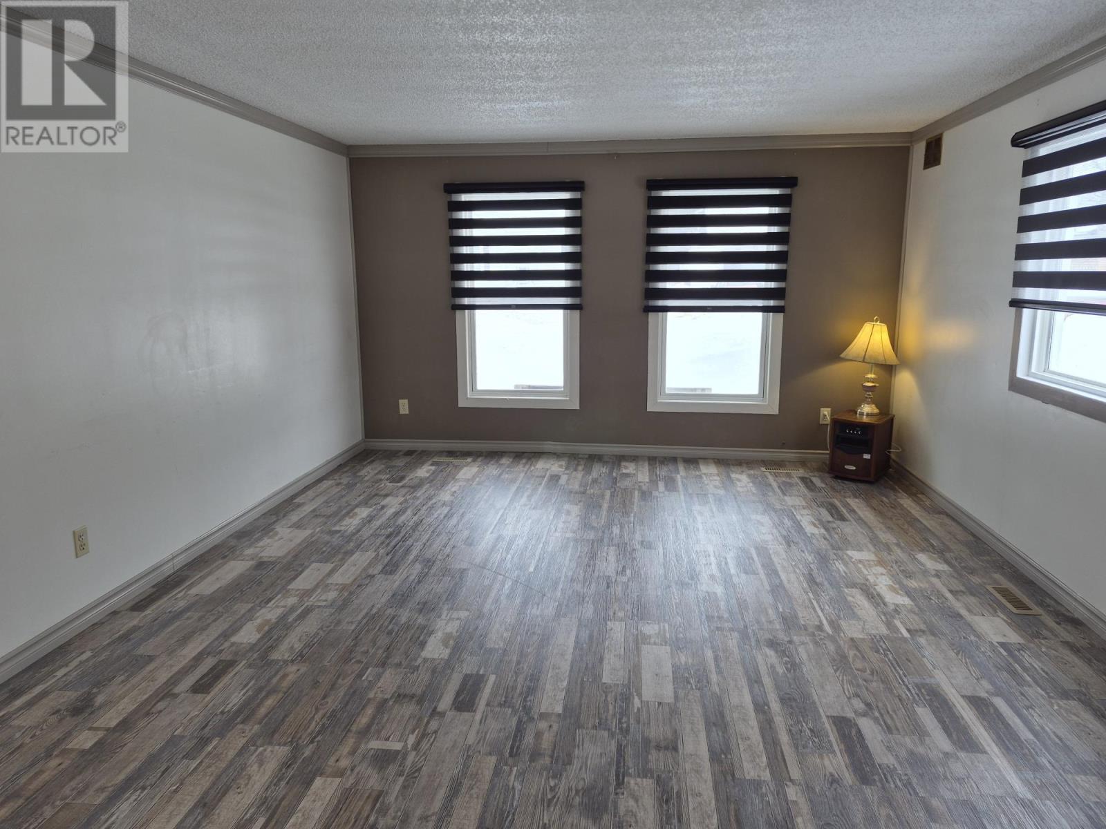 66 Jackson Crescent - 4