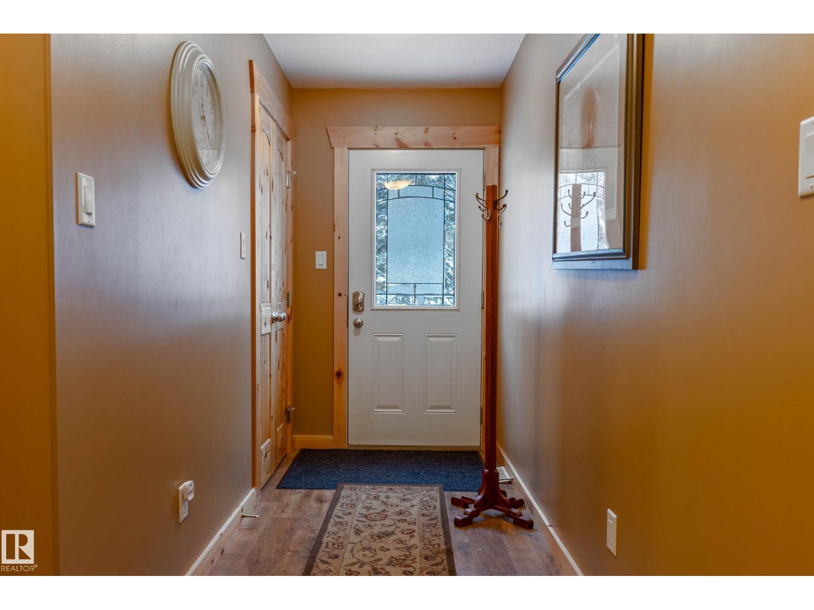 120 Lakeshore DR - 4
