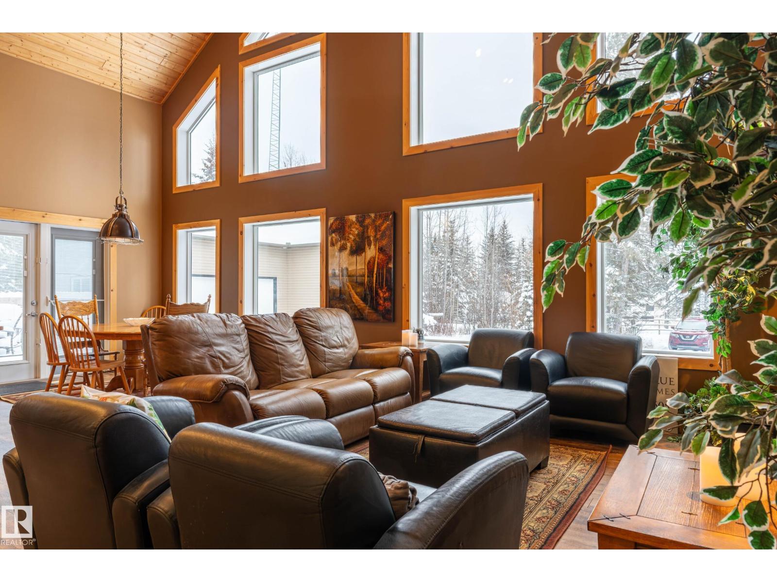 120 Lakeshore DR - 5