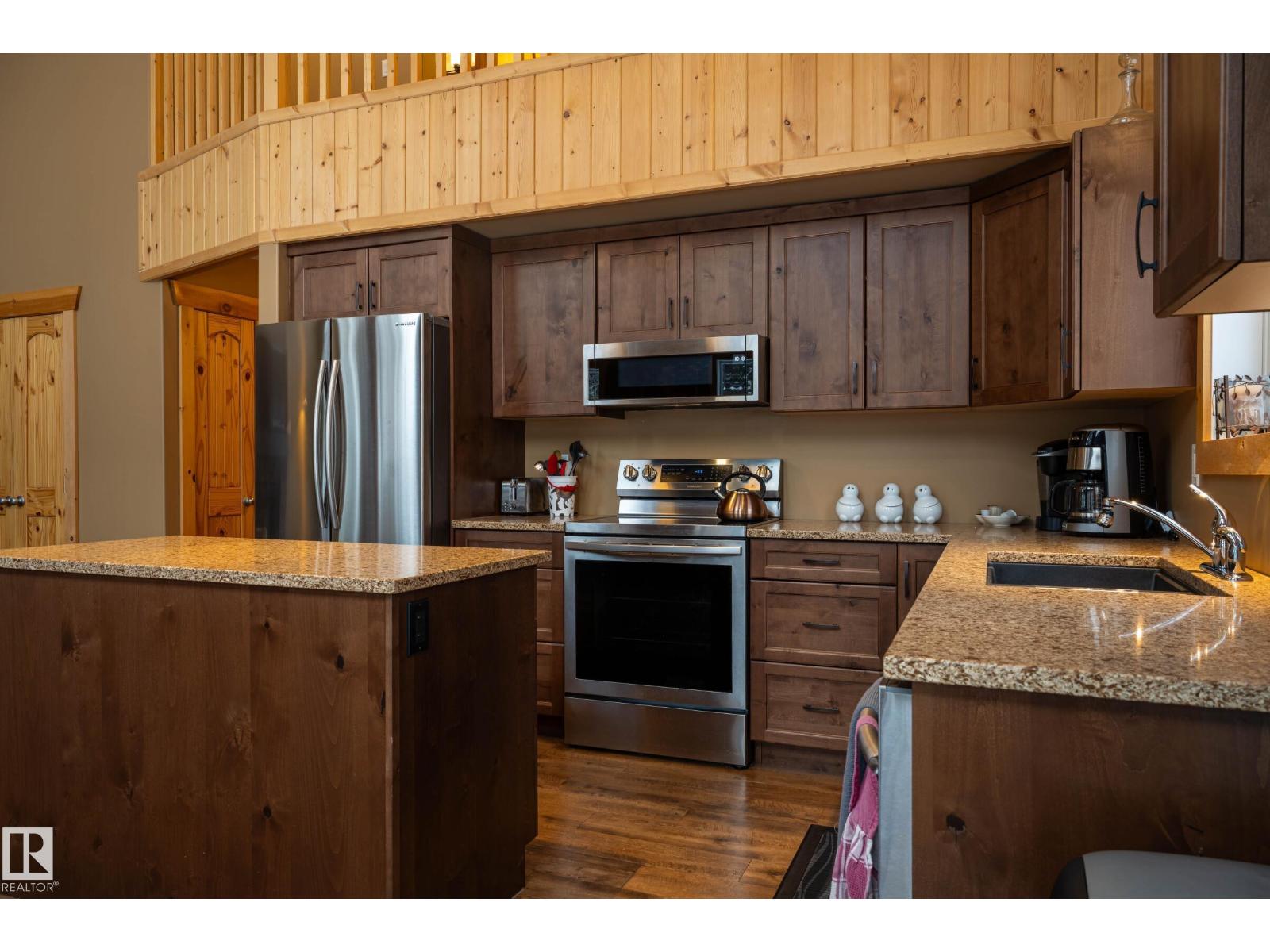 120 Lakeshore DR - 10
