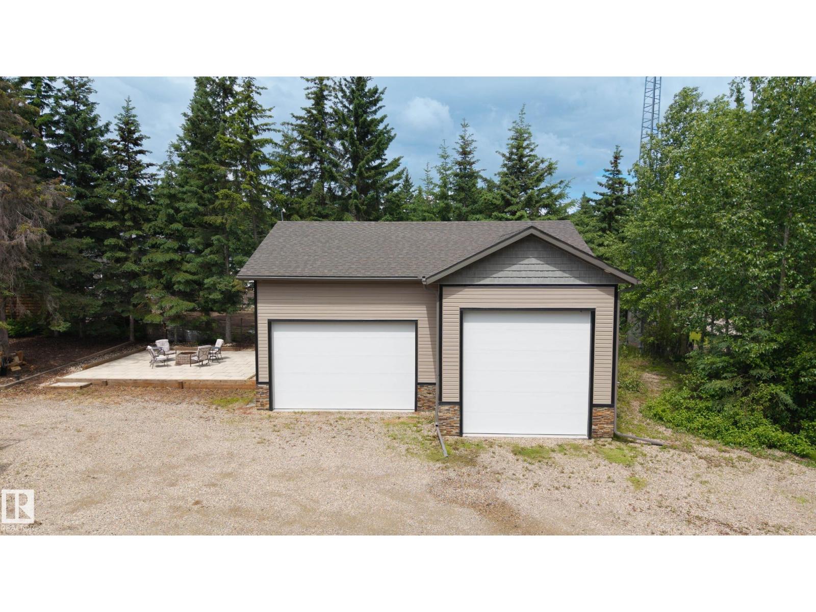 120 Lakeshore DR - 36