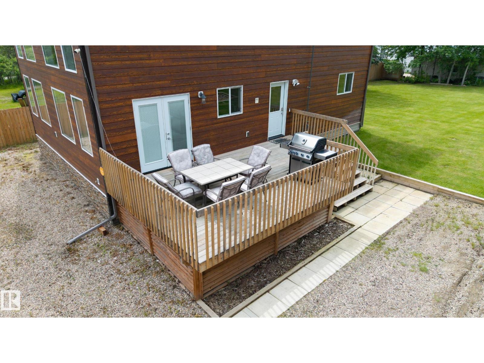 120 Lakeshore DR — photo 49