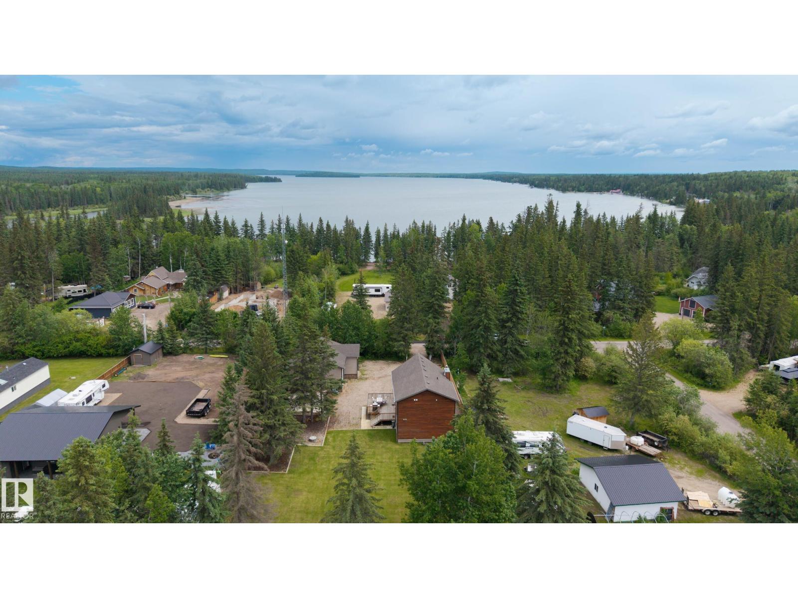 120 Lakeshore DR - 52