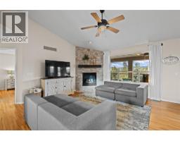 Living room - 2155 Horizon Drive Unit# 18, West Kelowna, BC V1Z3Z8 Photo 7