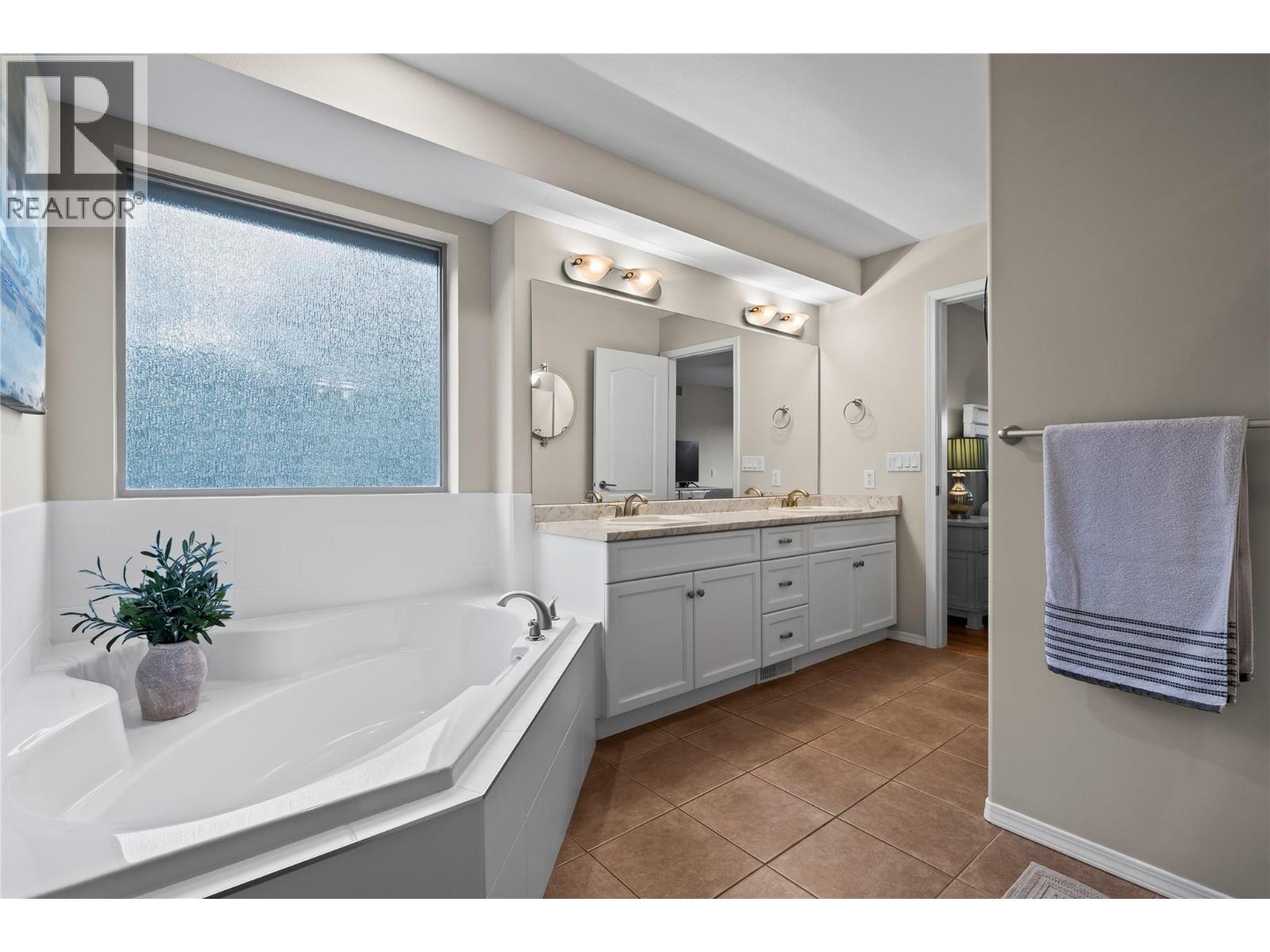 #18 2155 Horizon Drive - 28