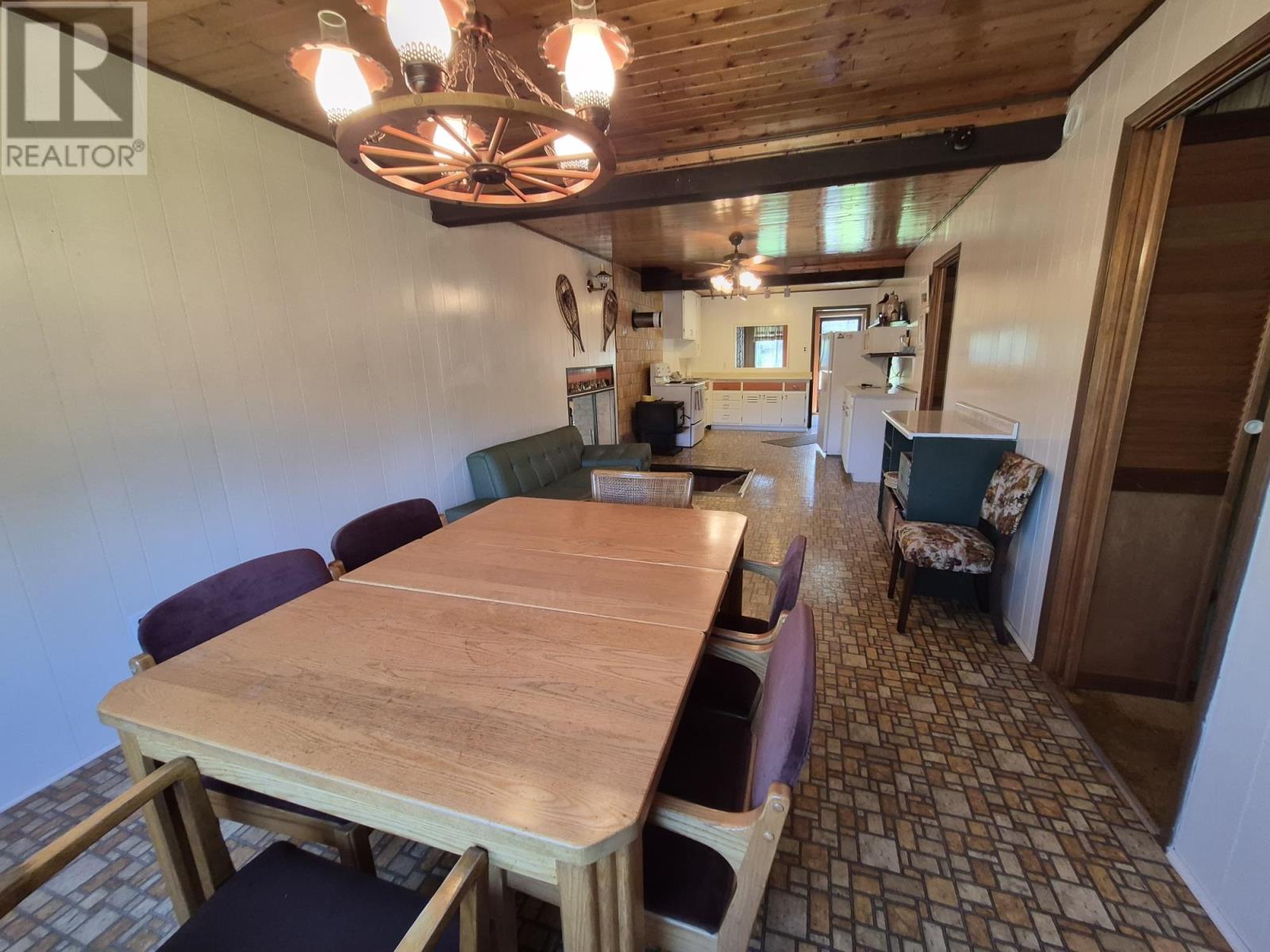 8 Jackfish Lake Road N - 11