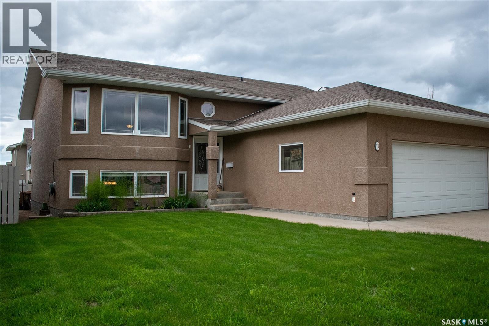71 Longpre CRESCENT - 2