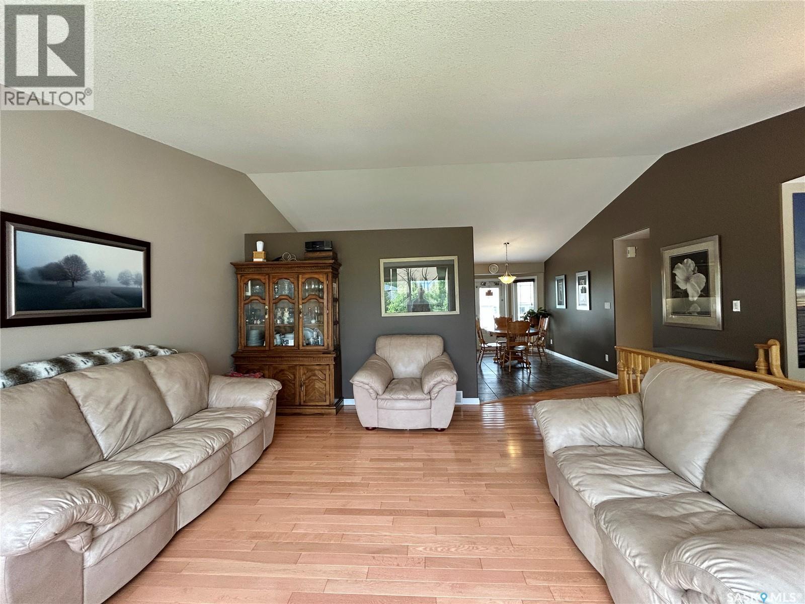 71 Longpre CRESCENT - 4