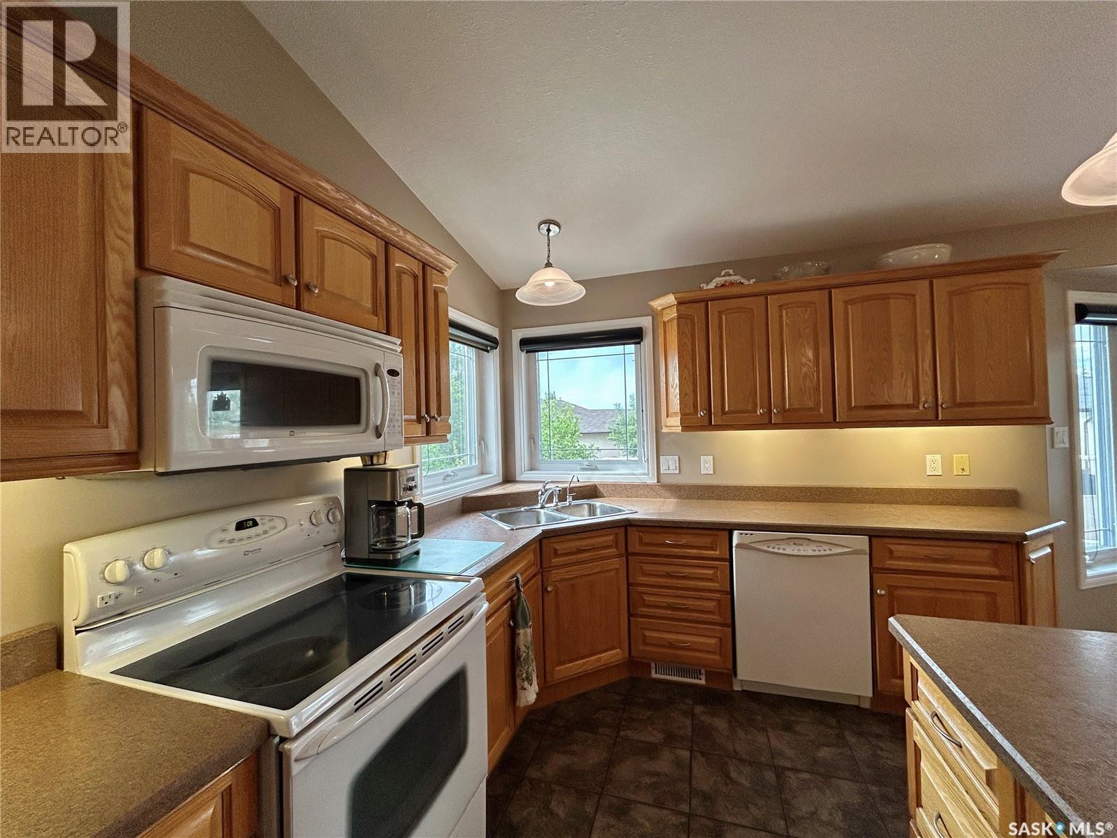 71 Longpre CRESCENT - 7