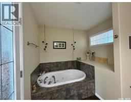 3pc Bathroom - 71 Longpre Crescent, Prince Albert, SK S6X1C6 Photo 12