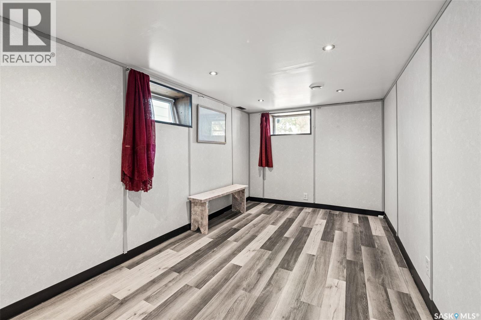 2167 Lindsay STREET — photo 17