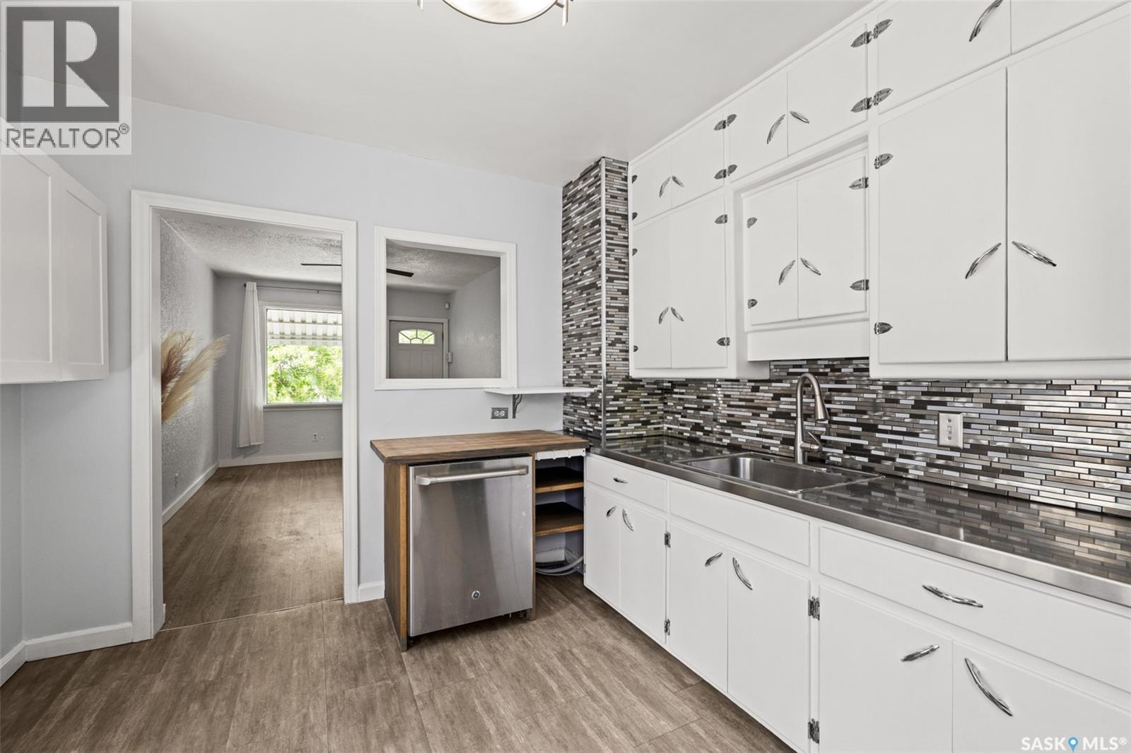 2167 Lindsay STREET — photo 8