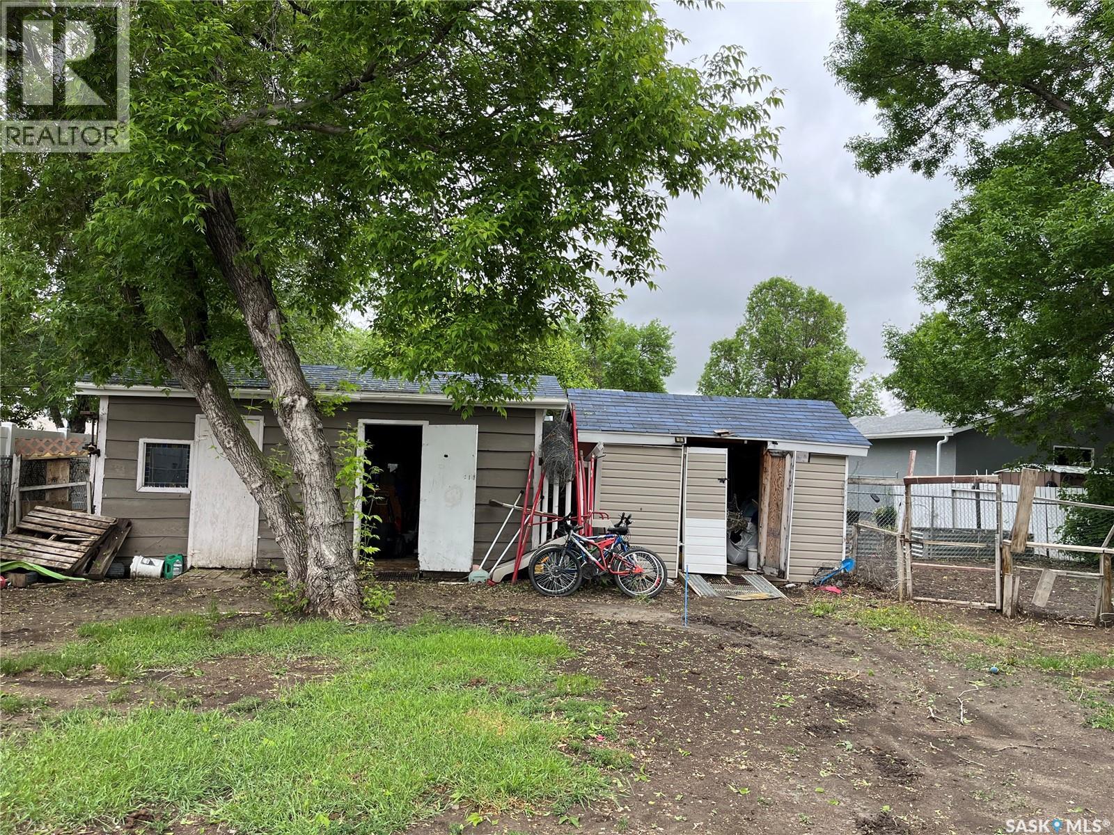 103 Matheson CRESCENT - 3