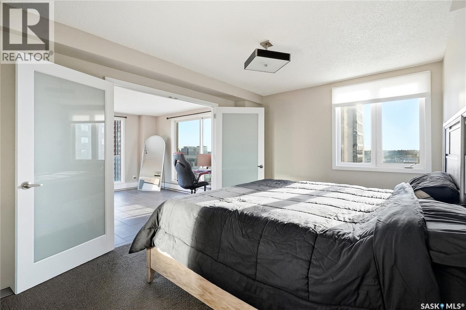 #1207 320 5th AVENUE N - 24