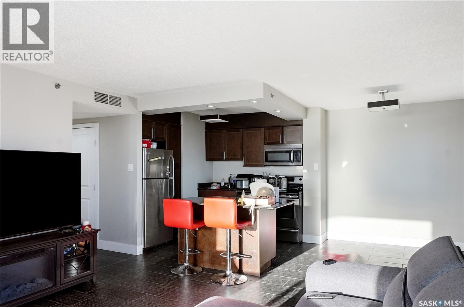#1207 320 5th AVENUE N - 7