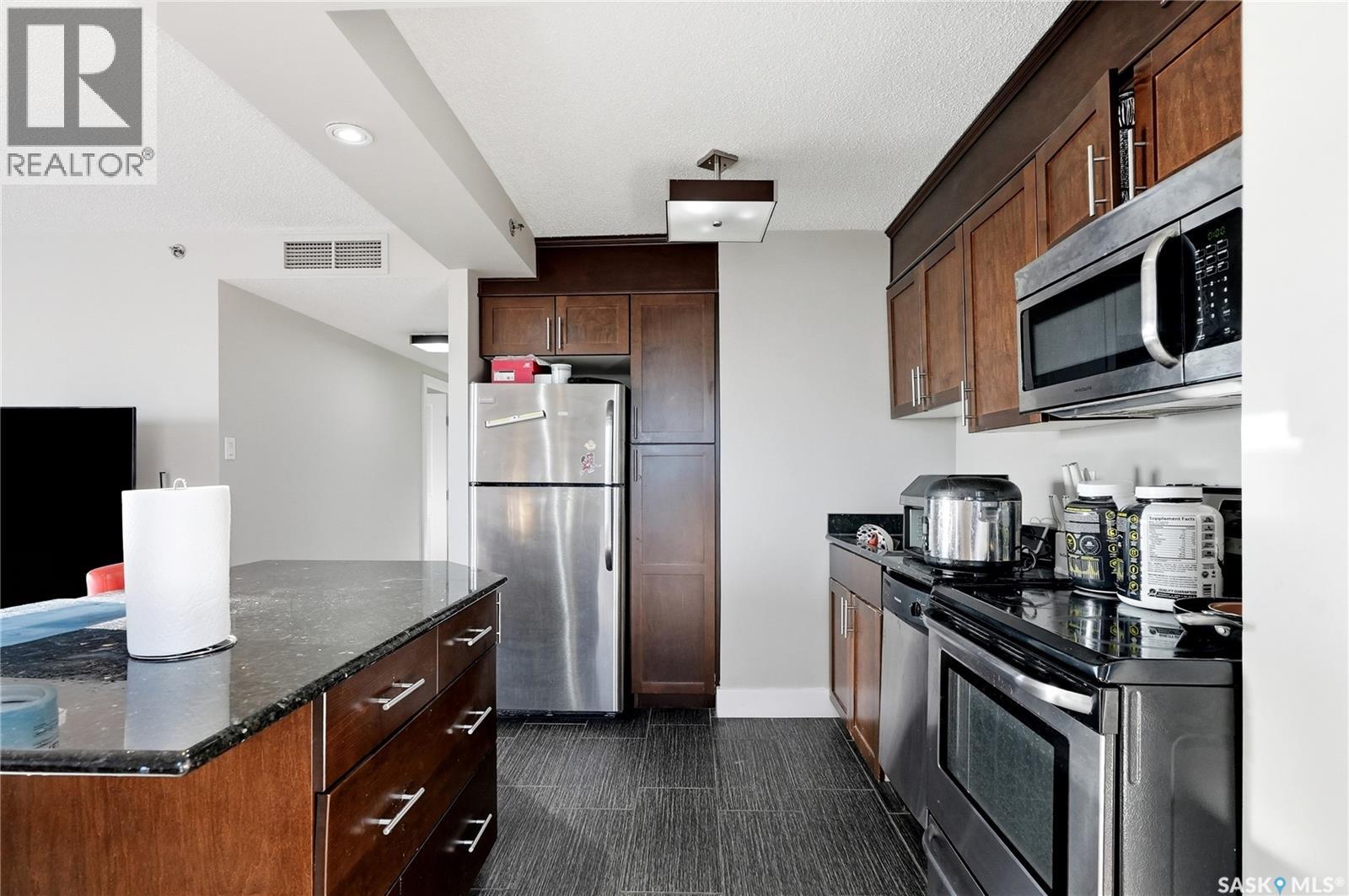 #1207 320 5th AVENUE N - 8