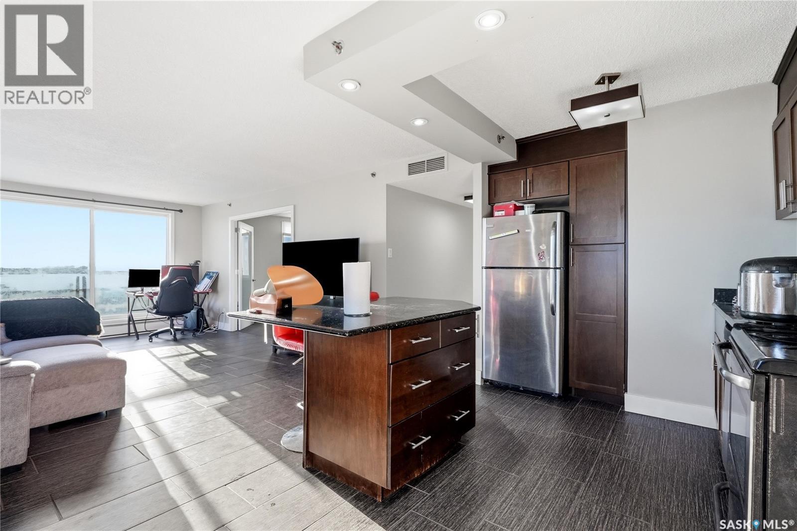 #1207 320 5th AVENUE N - 9