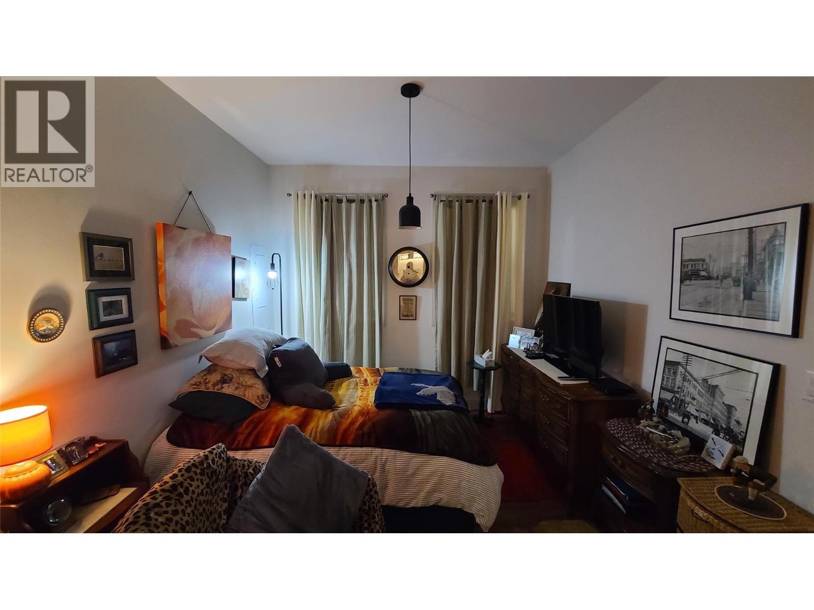 6941 MEADOWS DR Drive - 11