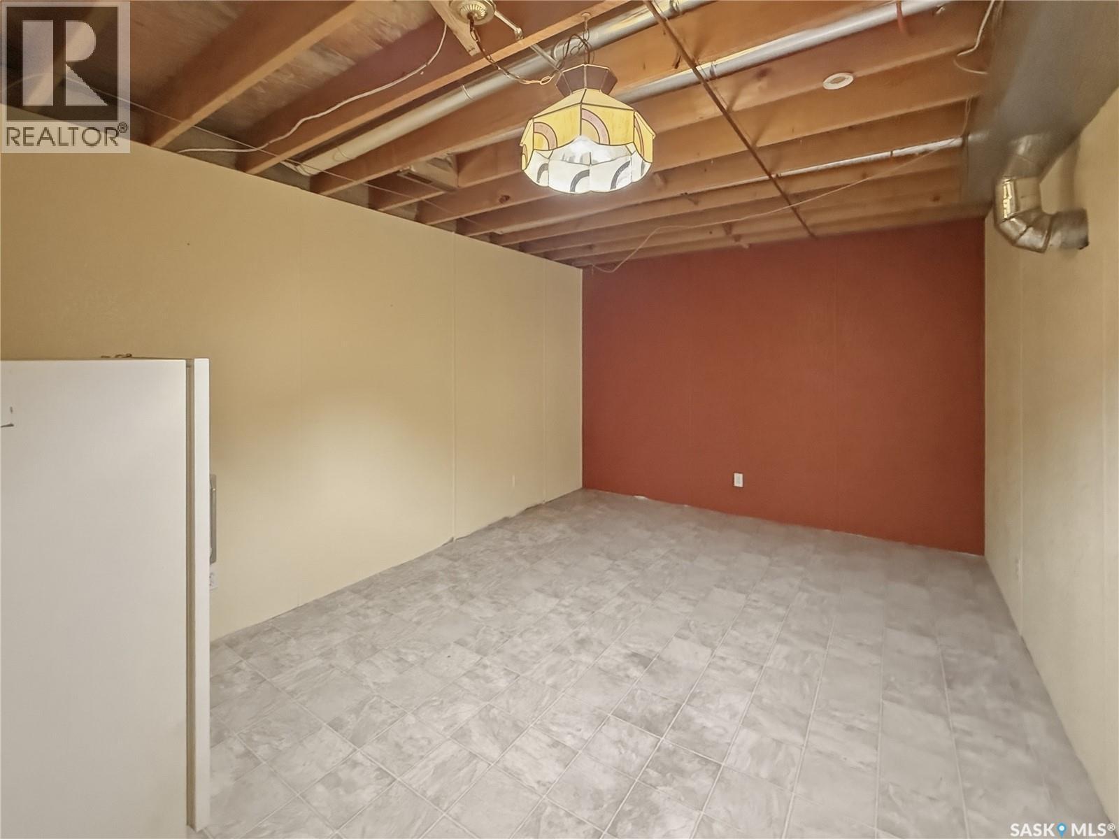 940 9th AVENUE NE — photo 35