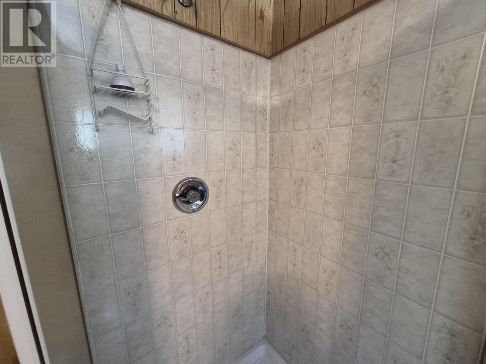 8 Jackfish Lake Road N - 24
