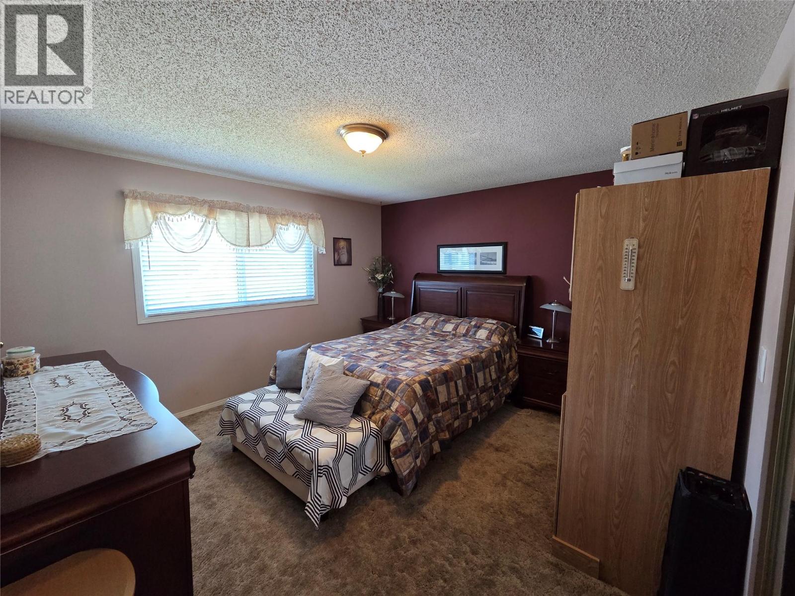 2724 Dafoe Street - 21