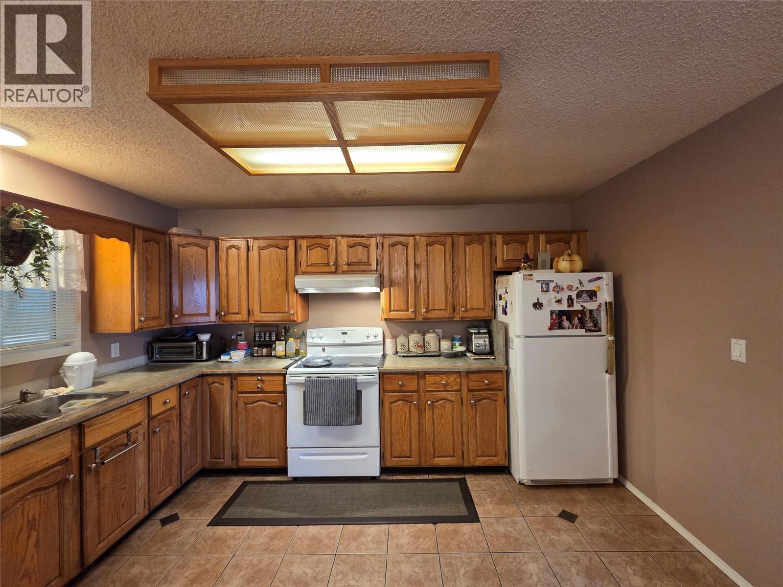 2724 Dafoe Street - 14