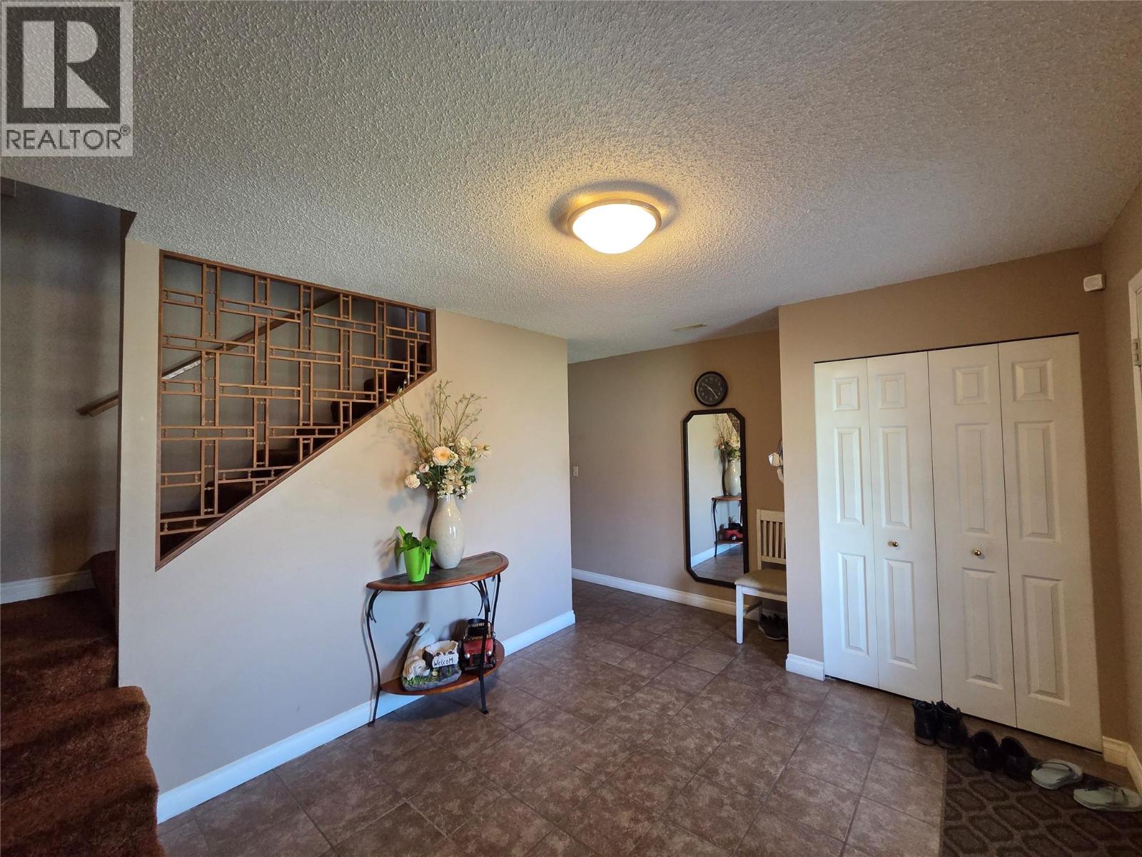 2724 Dafoe Street - 5