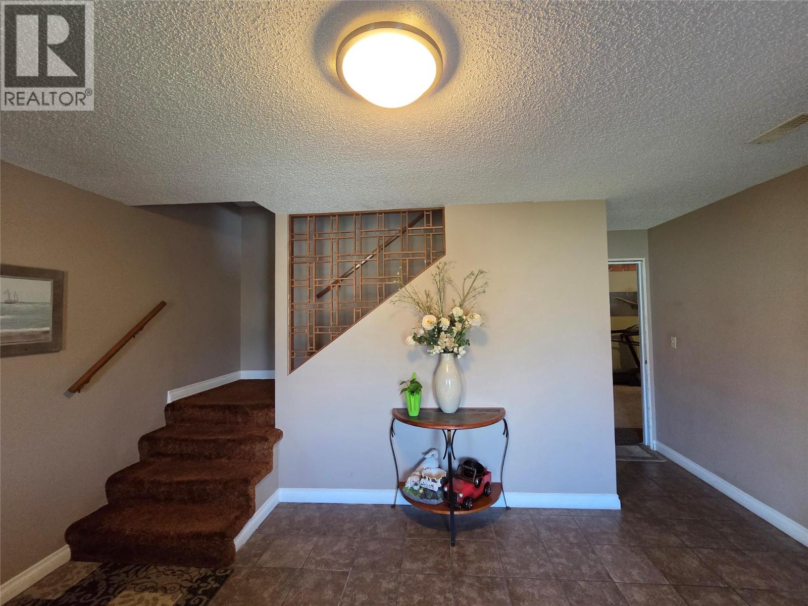 2724 Dafoe Street - 6