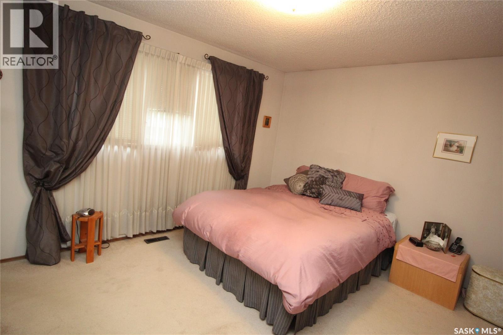 755 Trent CRESCENT — photo 9