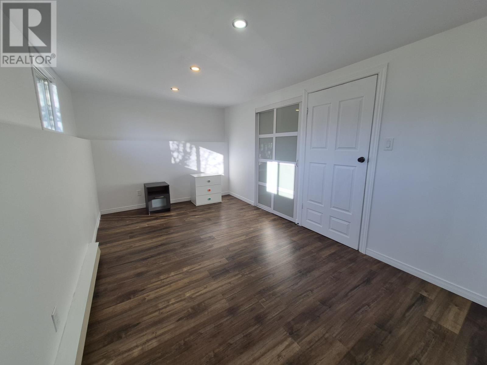 59 Hemlo Drive - 34