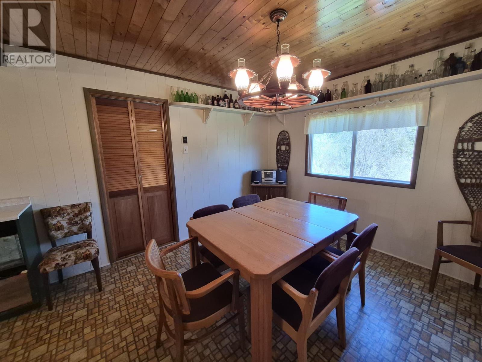 8 Jackfish Lake Road N - 15