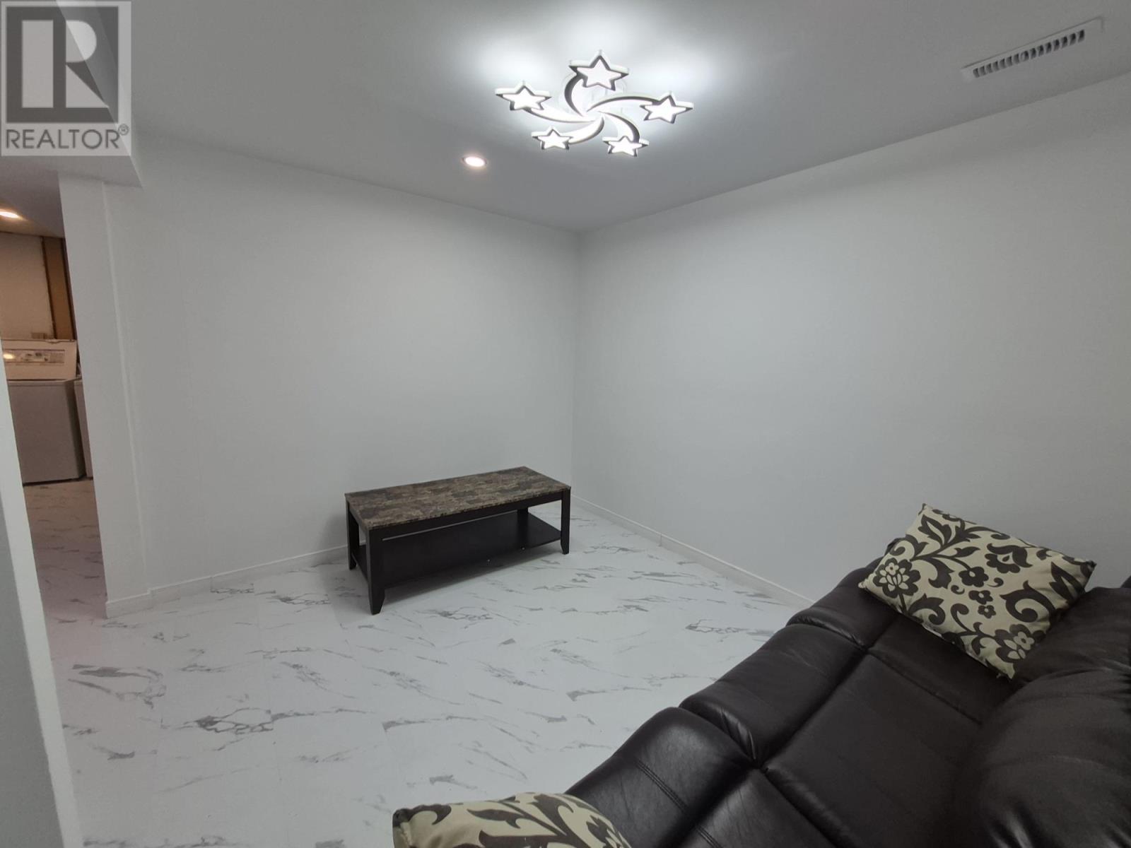 59 Hemlo Drive - 26
