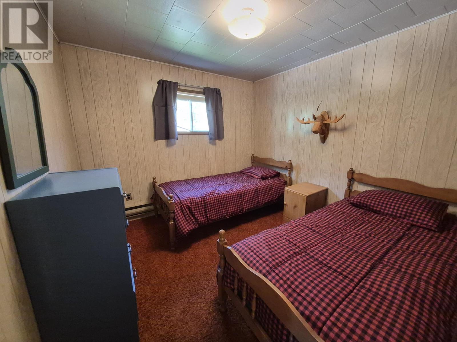 8 Jackfish Lake Road N - 31