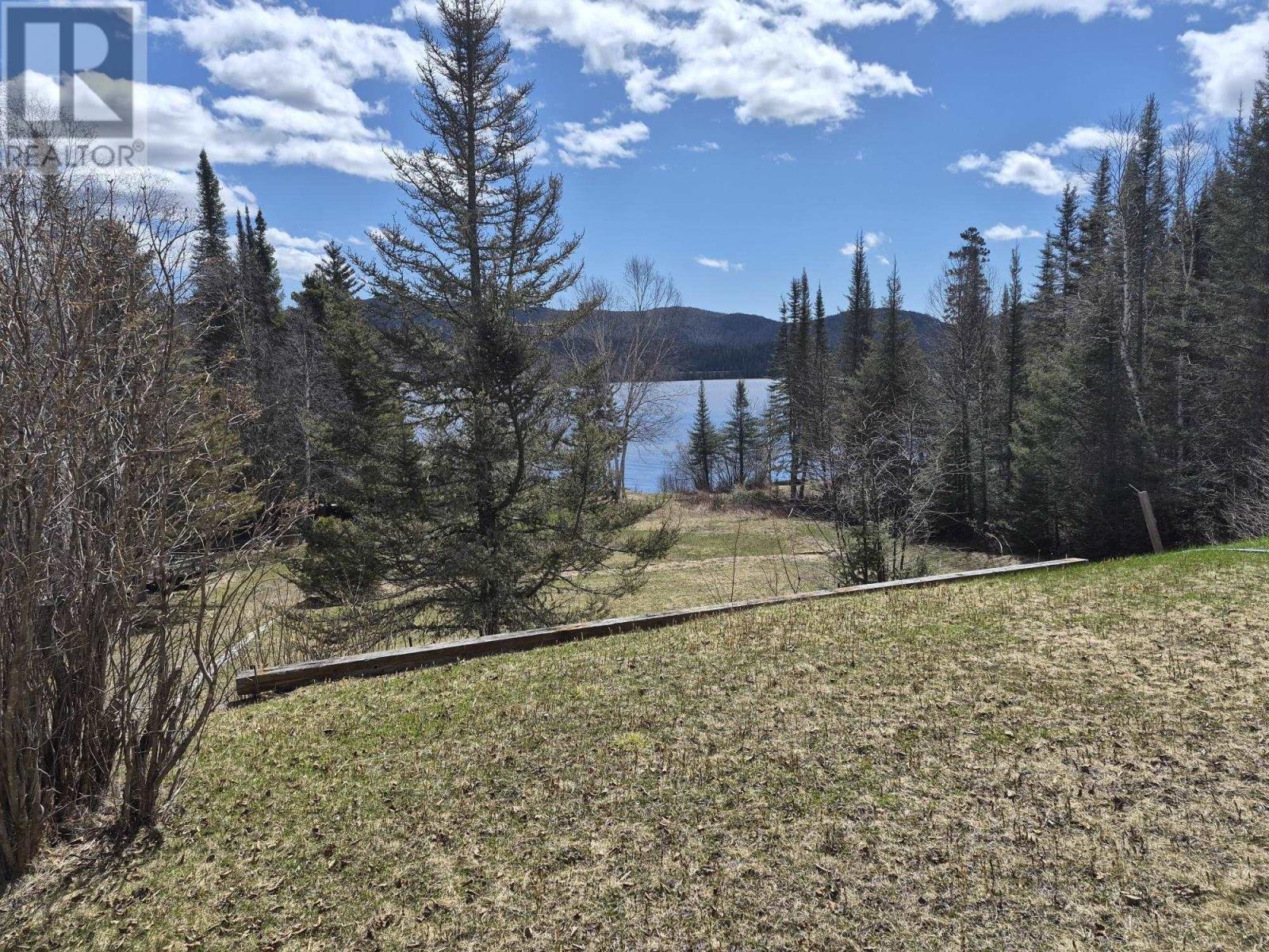 8 Jackfish Lake Road N - 46