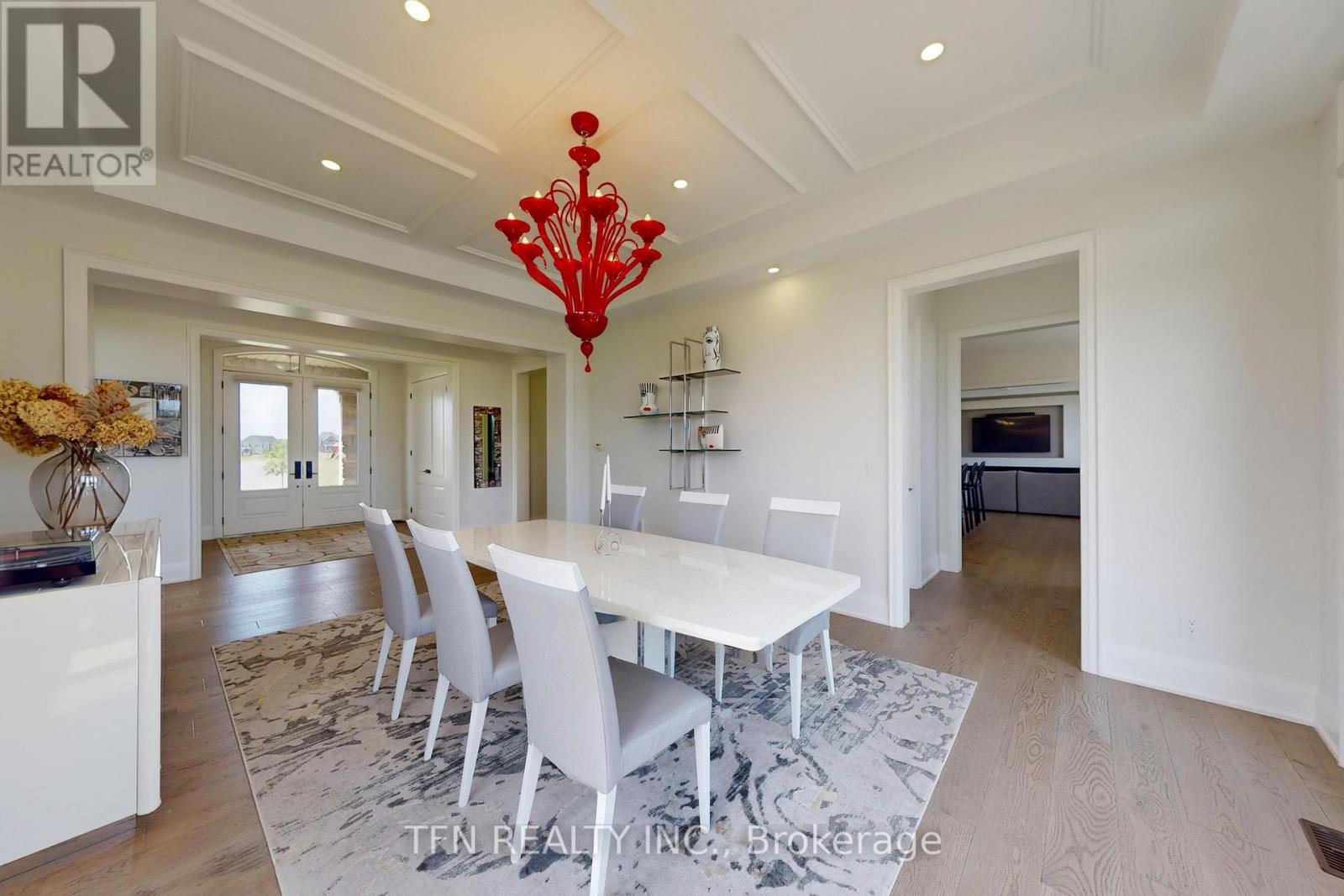 258 AMOS DRIVE - 11