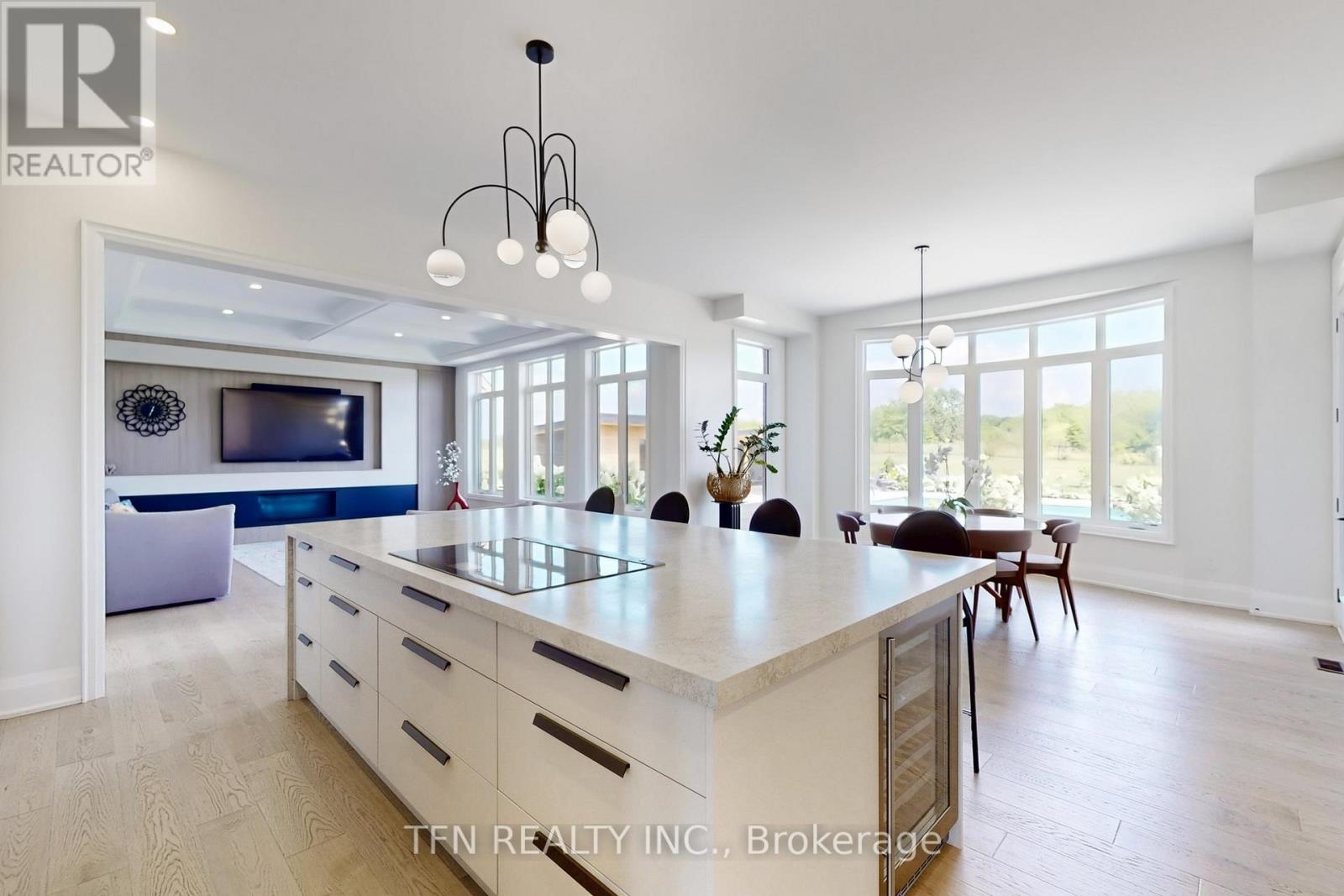 258 AMOS DRIVE - 14