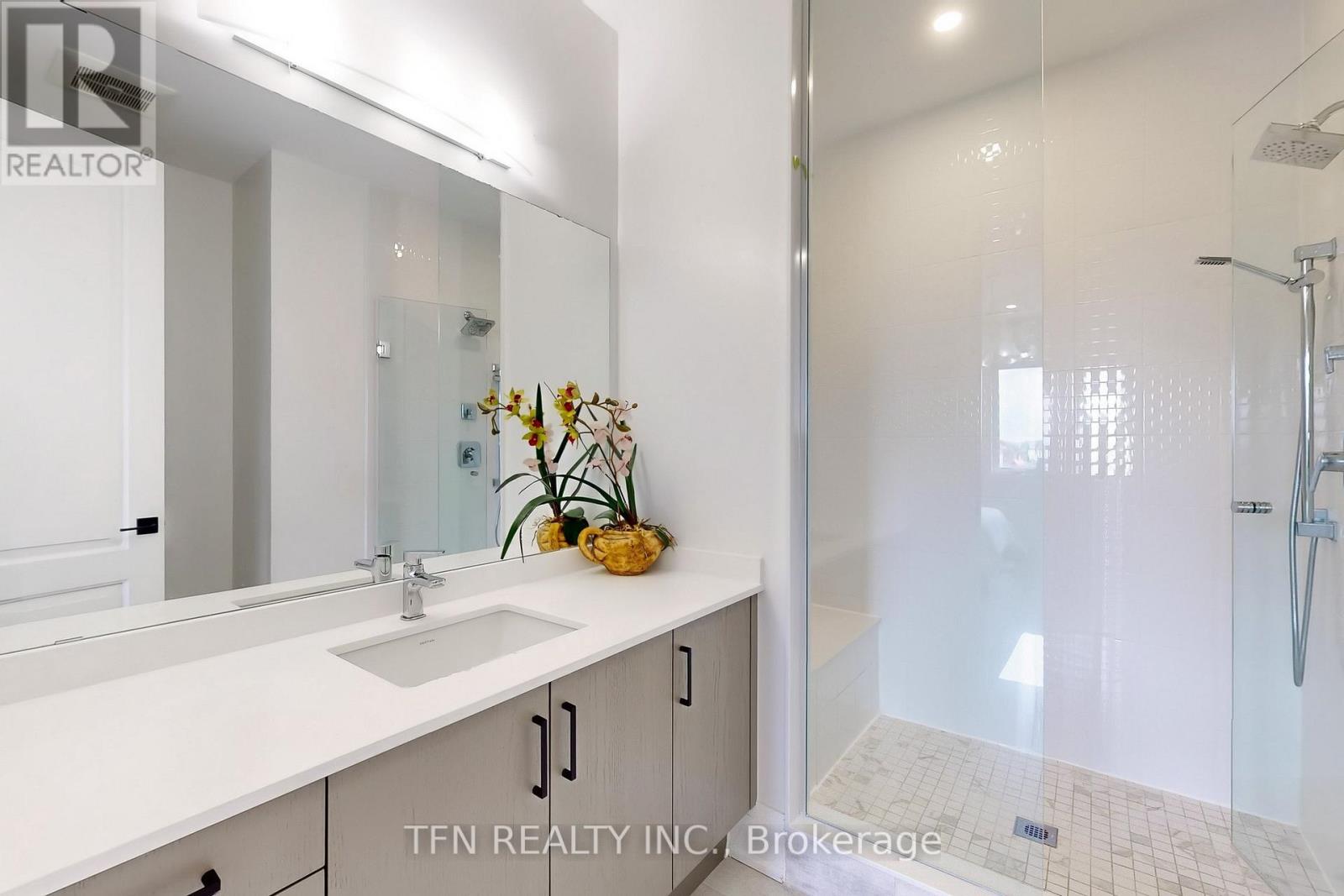 258 AMOS DRIVE - 30