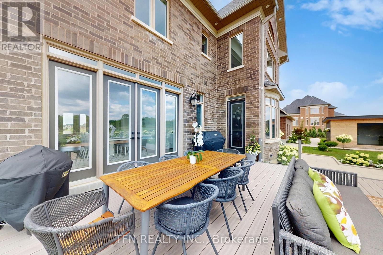 258 AMOS DRIVE - 34