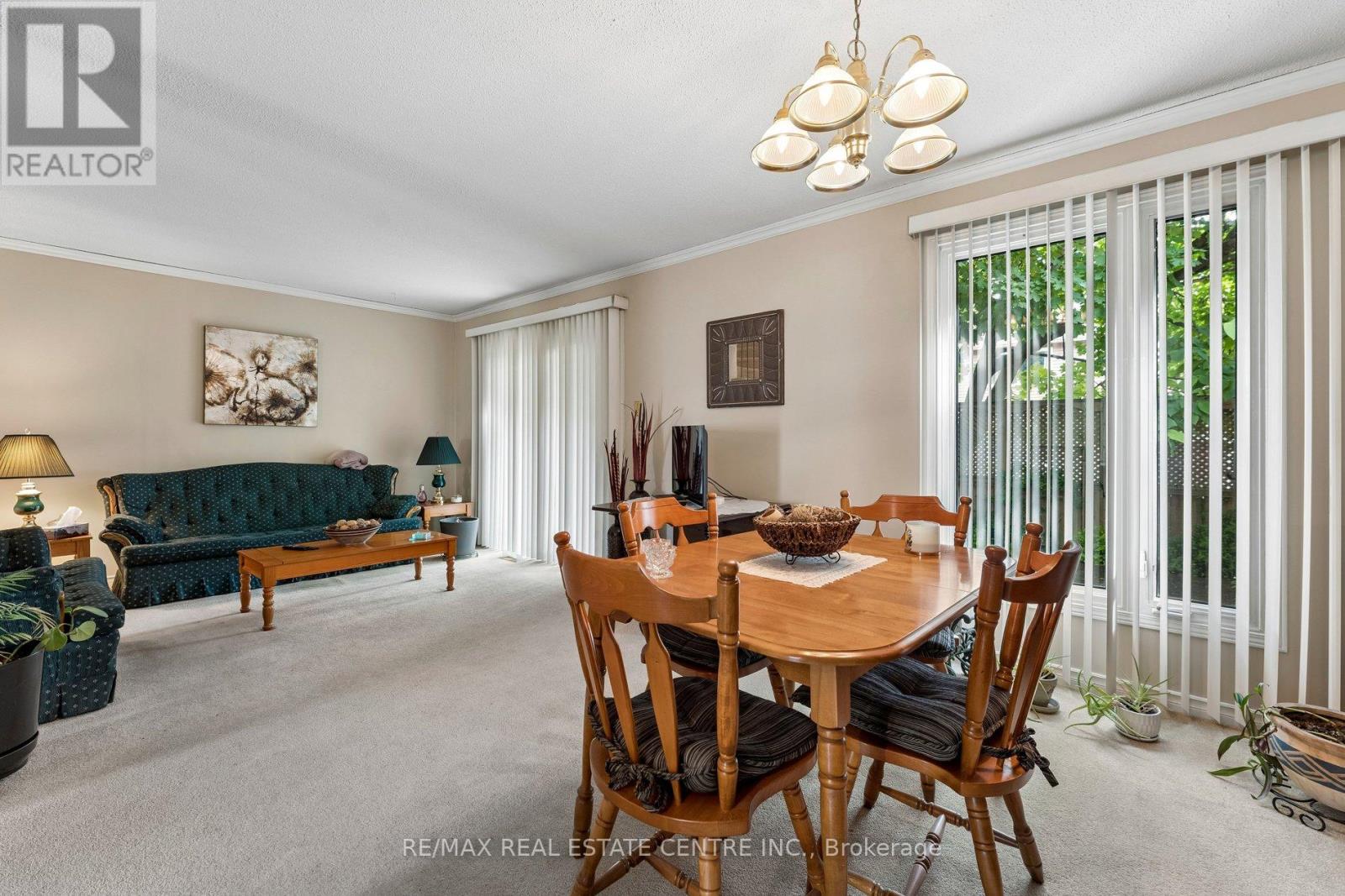 26 JAMESON CRESCENT - 10