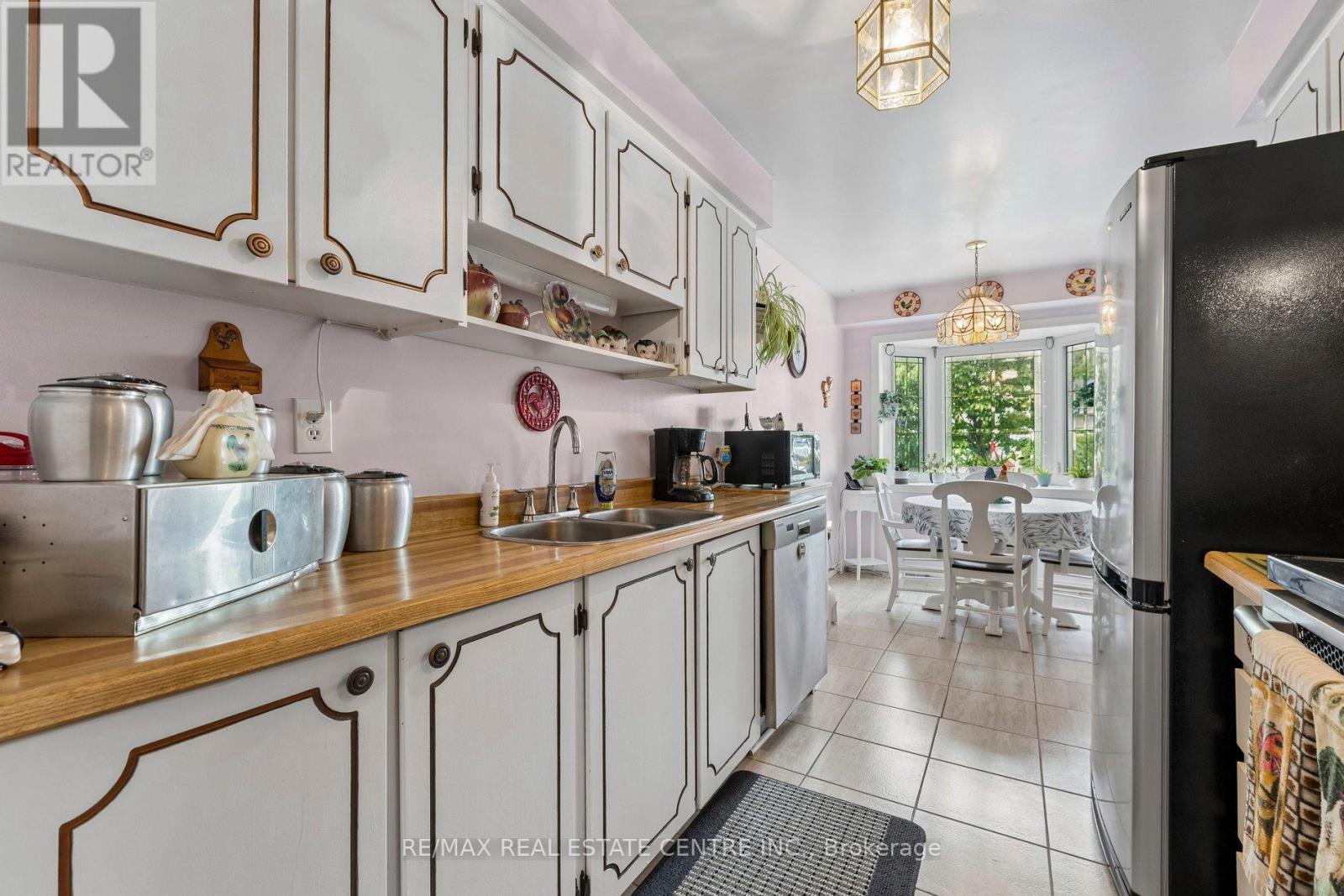 26 JAMESON CRESCENT - 12
