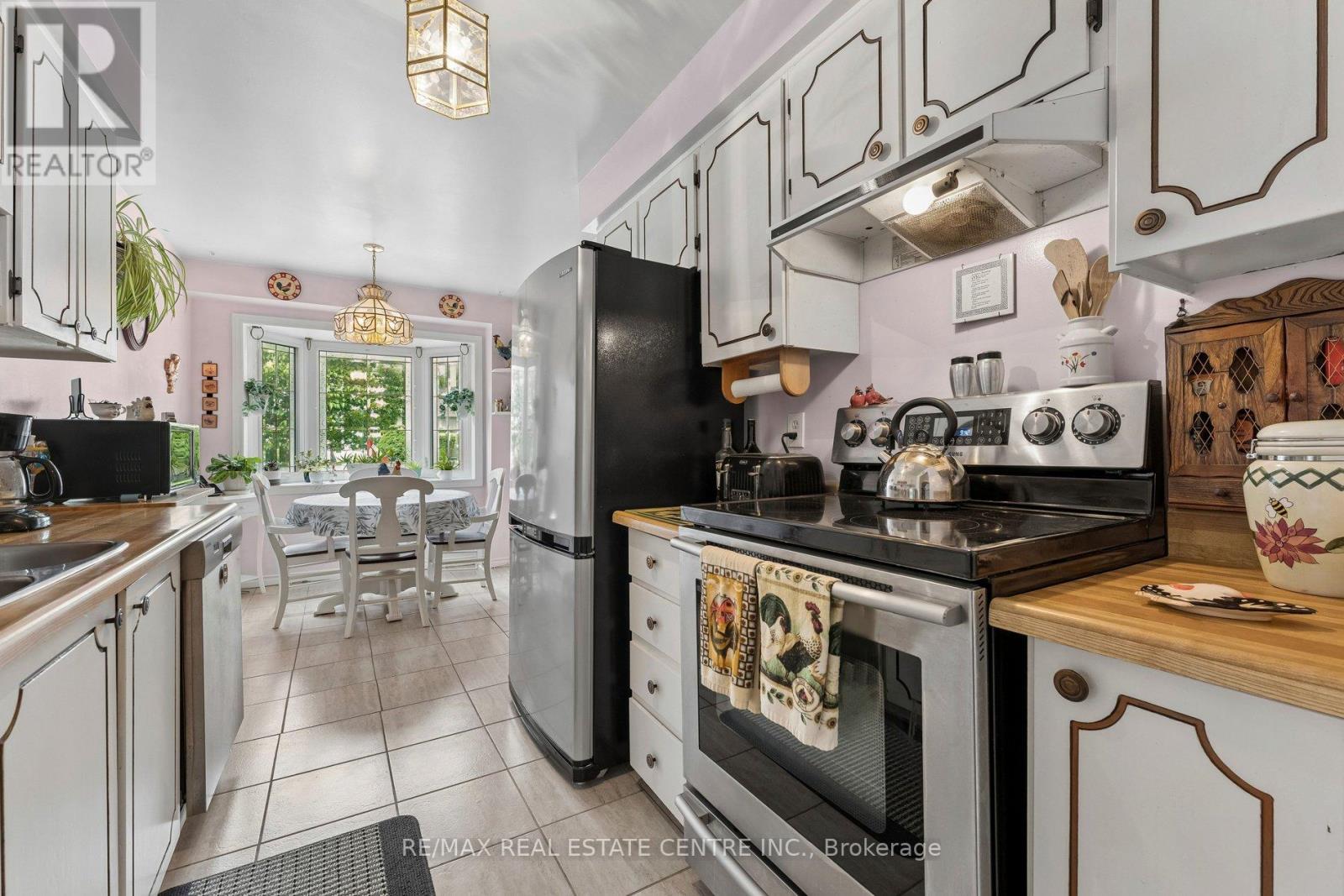 26 JAMESON CRESCENT - 13