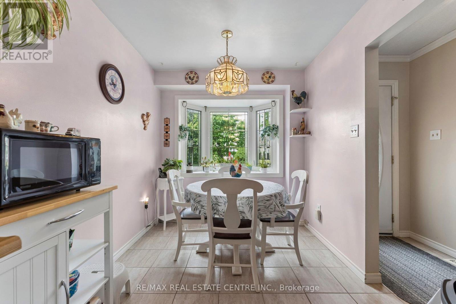 26 JAMESON CRESCENT - 14