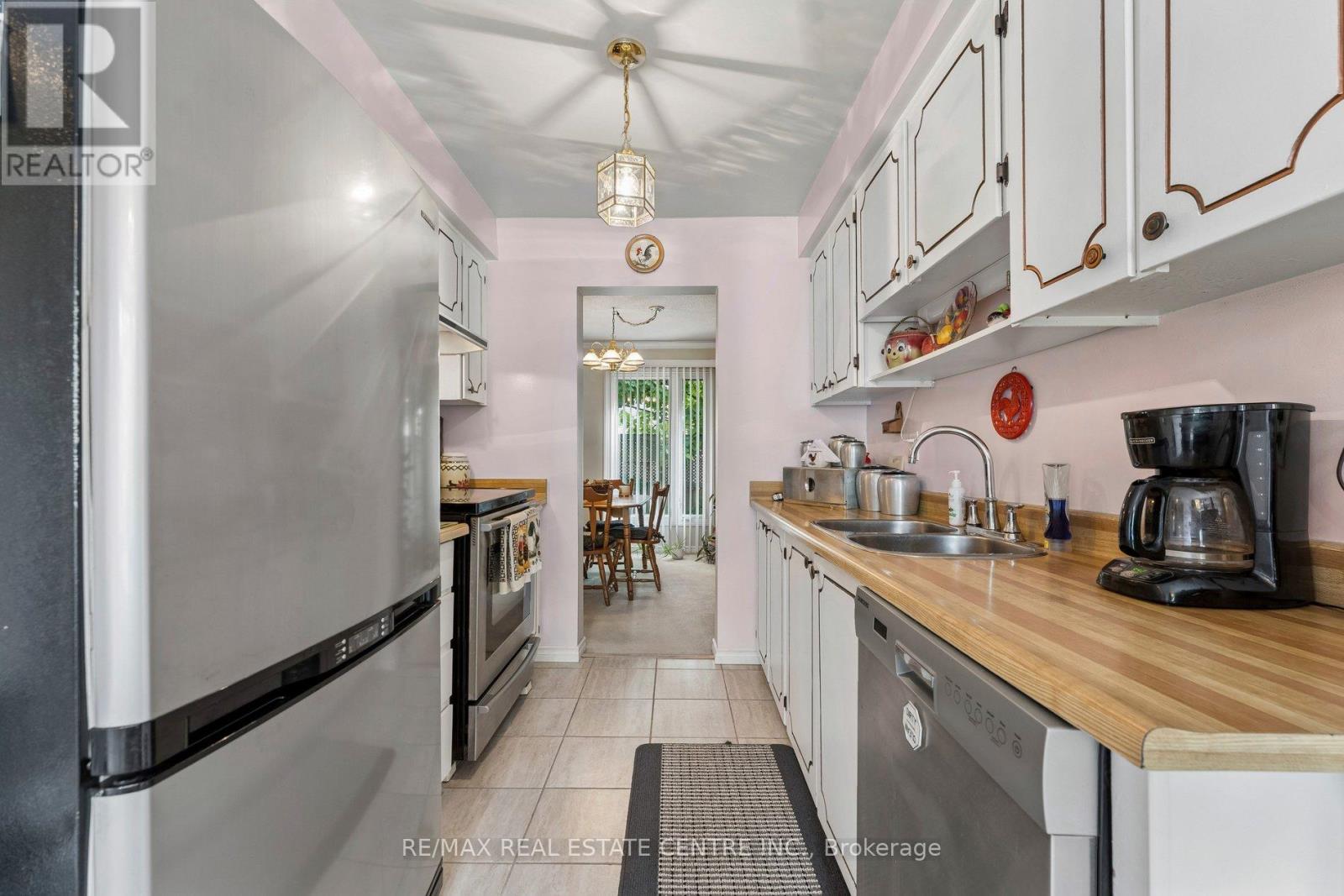 26 JAMESON CRESCENT - 15